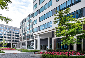 IRODAHÁZAK, CAMPUSOK